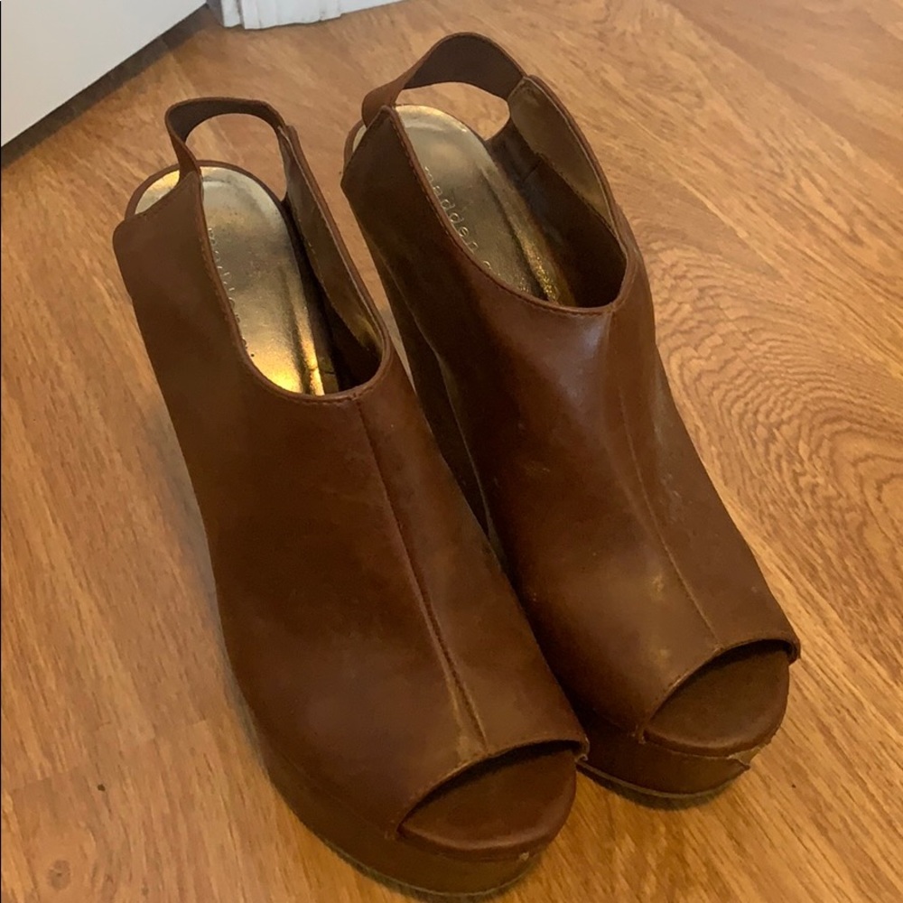 Madden Girl Wedges